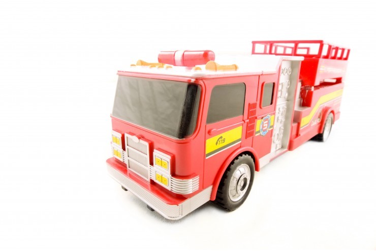 Радиоуправляемая пожарная машина с подъемной стрелой BAO NIU - R236